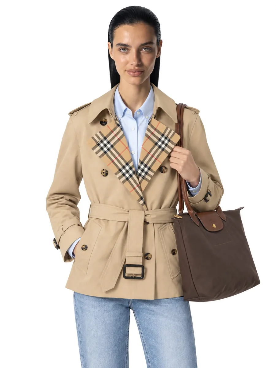 Тренч Burberry: средний план