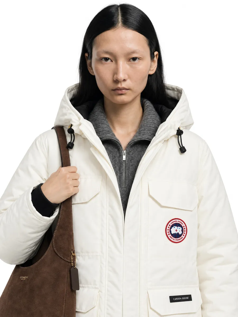 Парка Canada Goose: крупный план