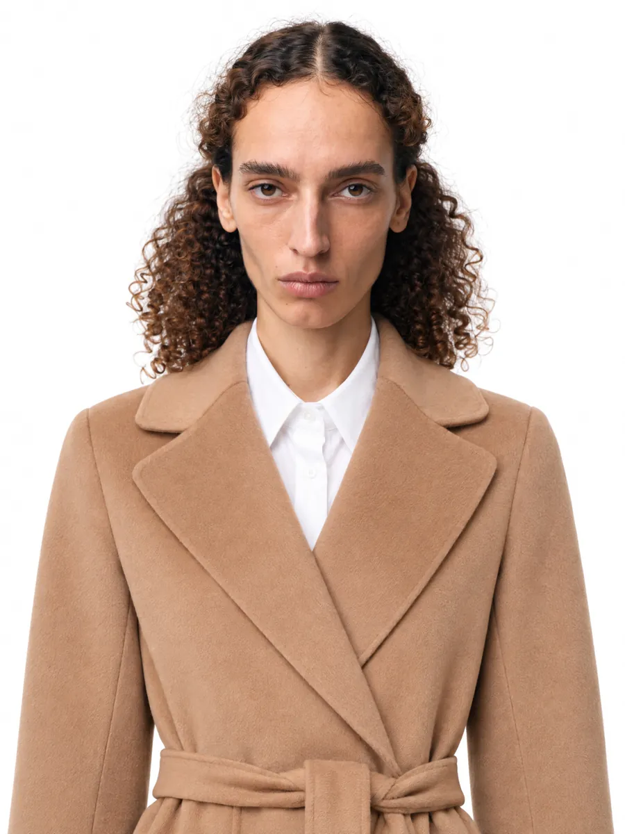 Пальто S Max Mara: крупный план